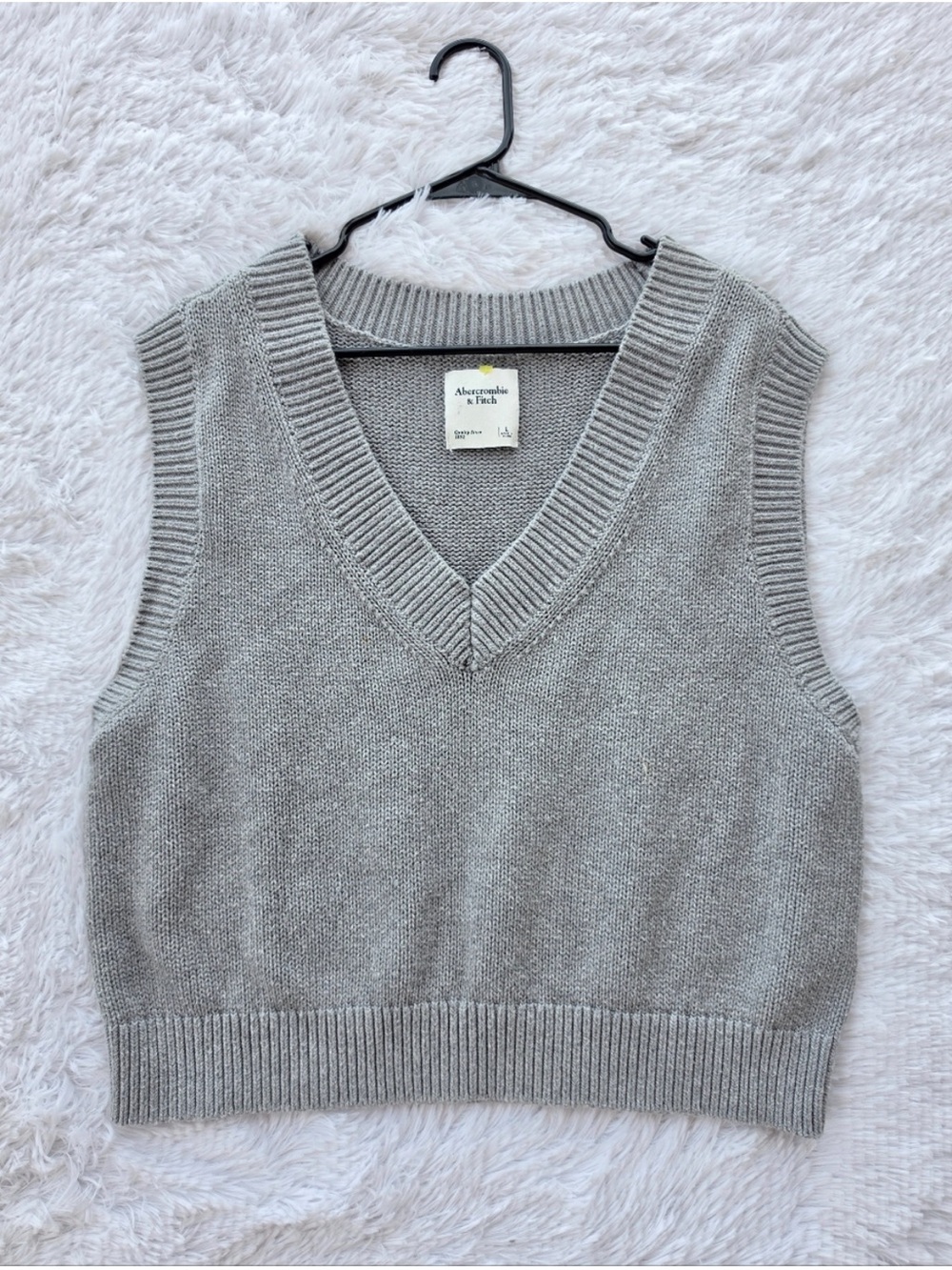Abercrombie & Fitch Grey Knit V-neck Sweater Vest